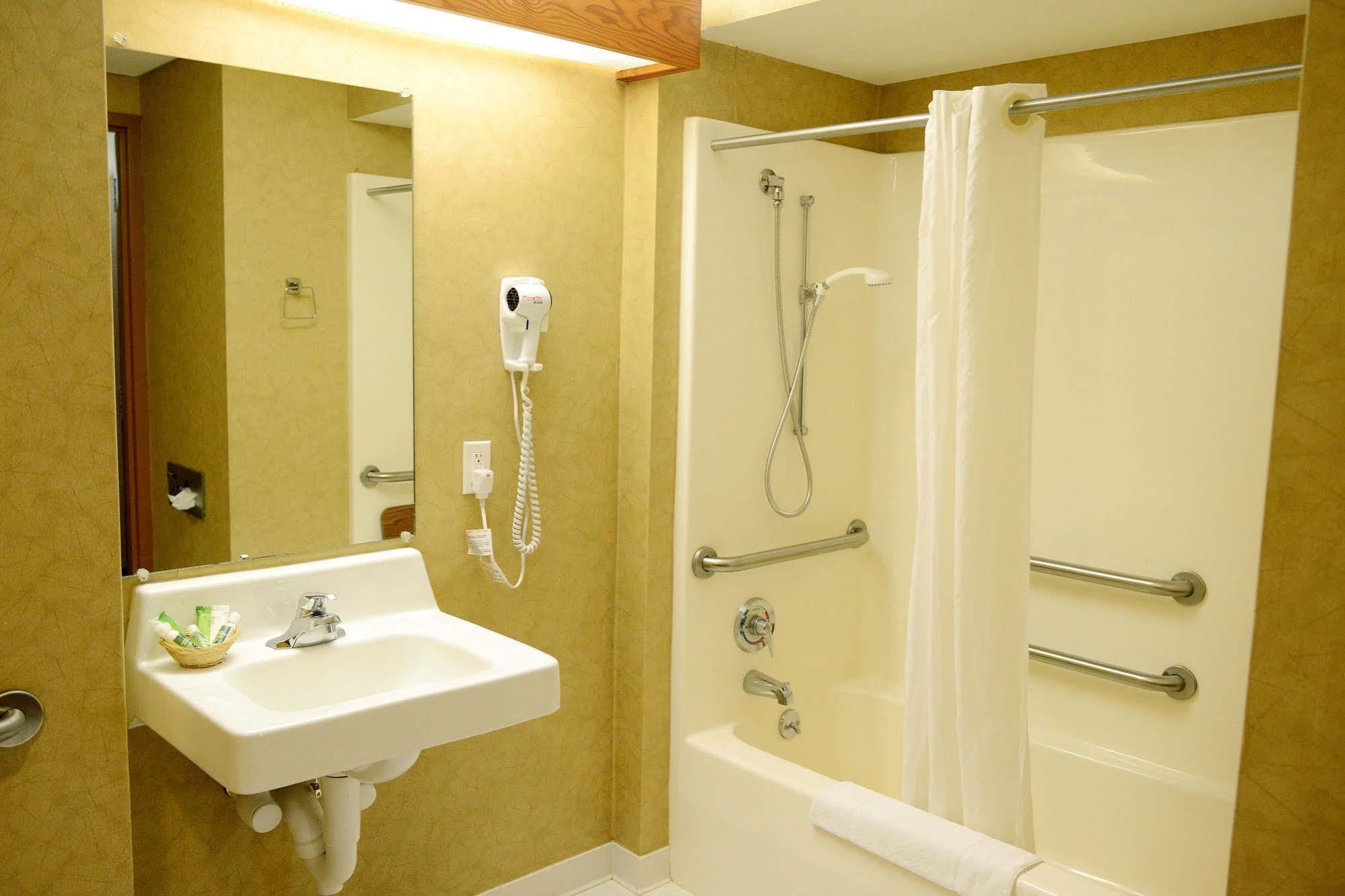 Kewadin Sault Ste Marie Hotel Esterno foto